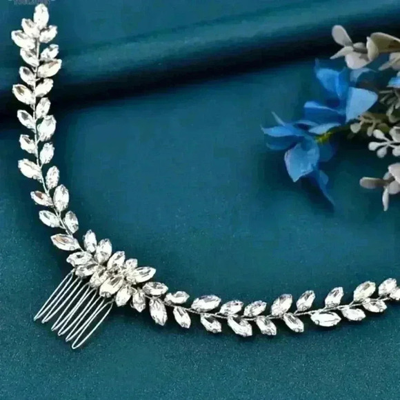 Luxury Bridal Crystal Hair Piece Comb - Picture 5 of 8